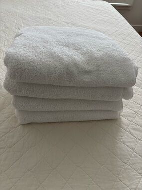 Simply Vera Vera Wang Bath Towels (Set of 4)